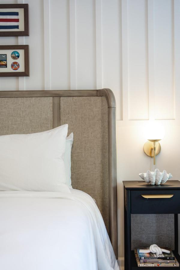 Greyfinch Chatham Inn Ngoại thất bức ảnh