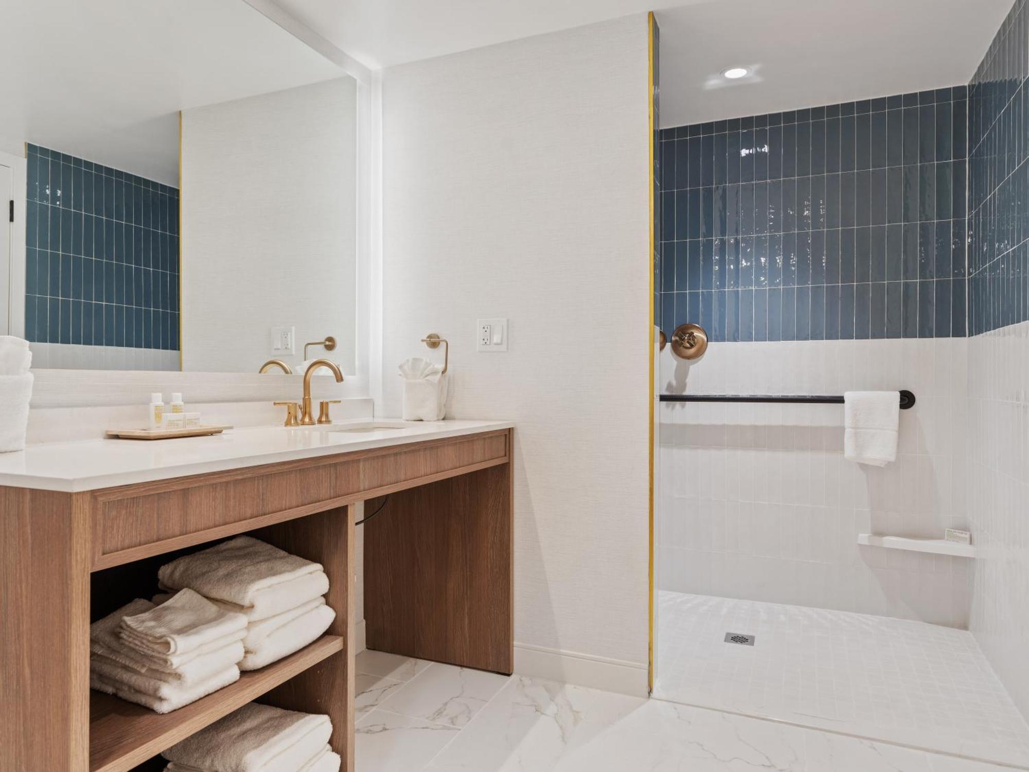 Greyfinch Chatham Inn Ngoại thất bức ảnh
